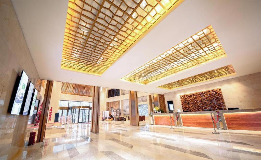 岳阳格兰云天酒店 外观 照片